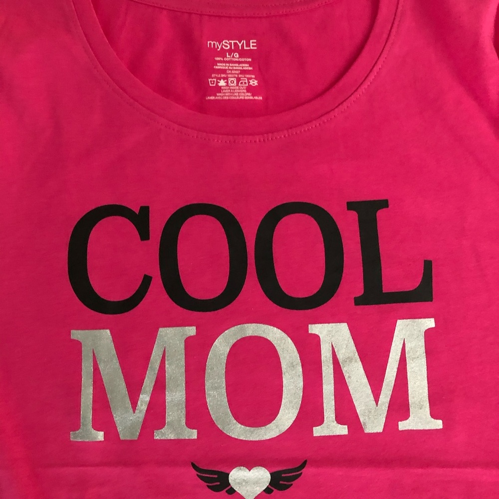 💛NWT “Cool Mom” Graphic Tee - Picture 2 of 2